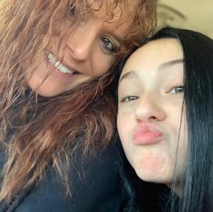 Meet your Posher, Sabrina